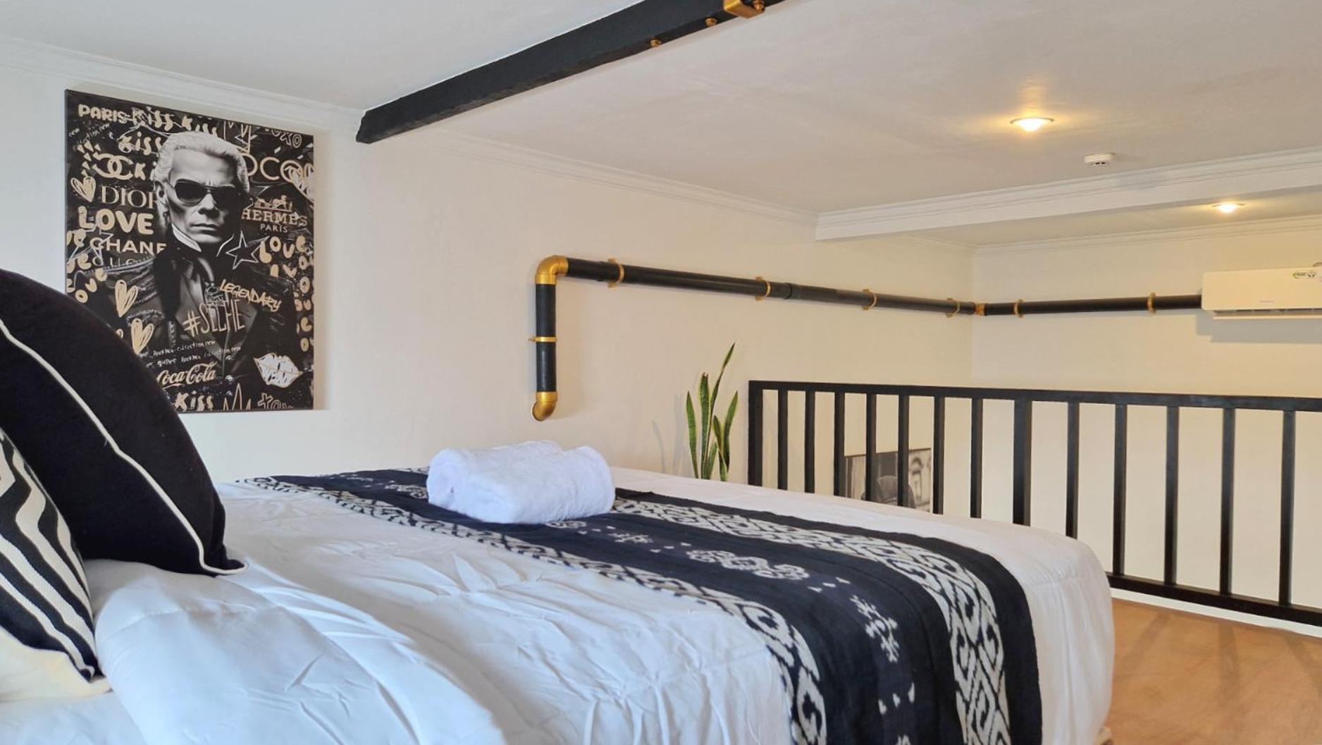 Place To - Rooftop Seminyak (Bali)